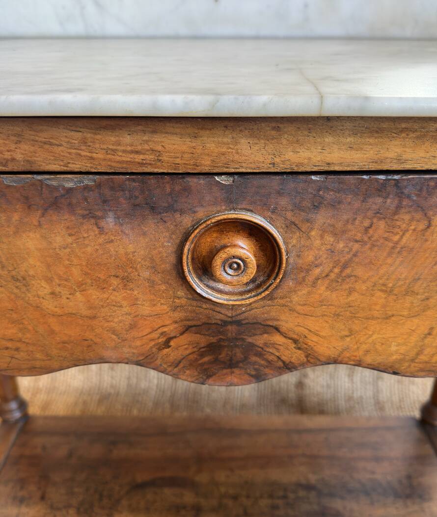 Meuble de toilette ancien avec marbre blanc et miroir
