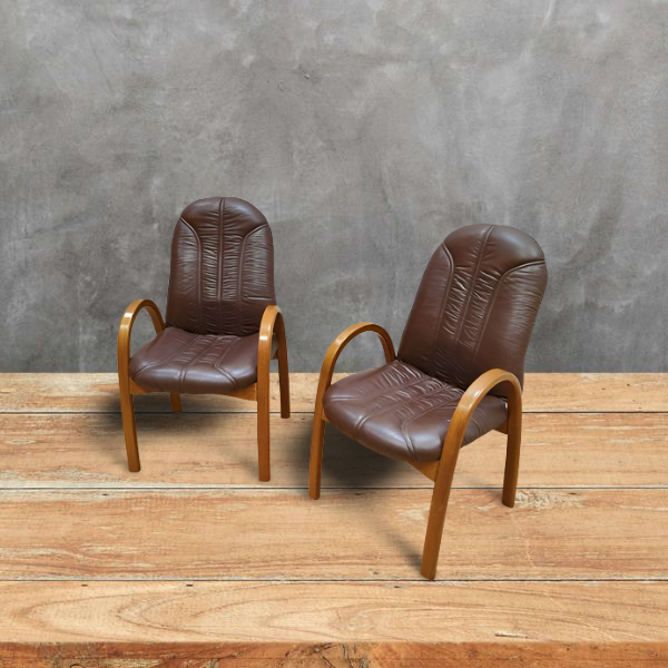 Pair of armchairs from the '70s bow Wood style