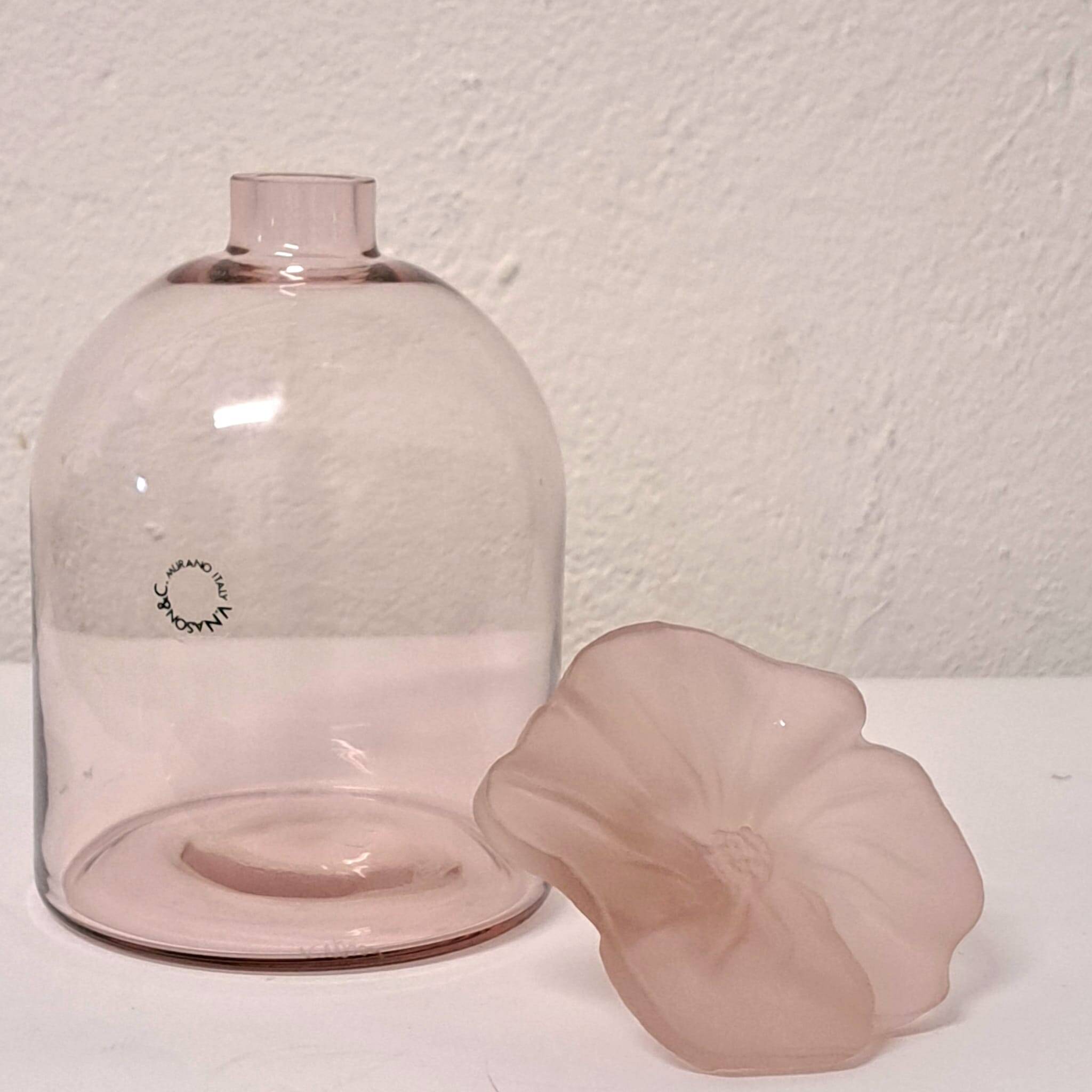 Vase with flower cap, Nason