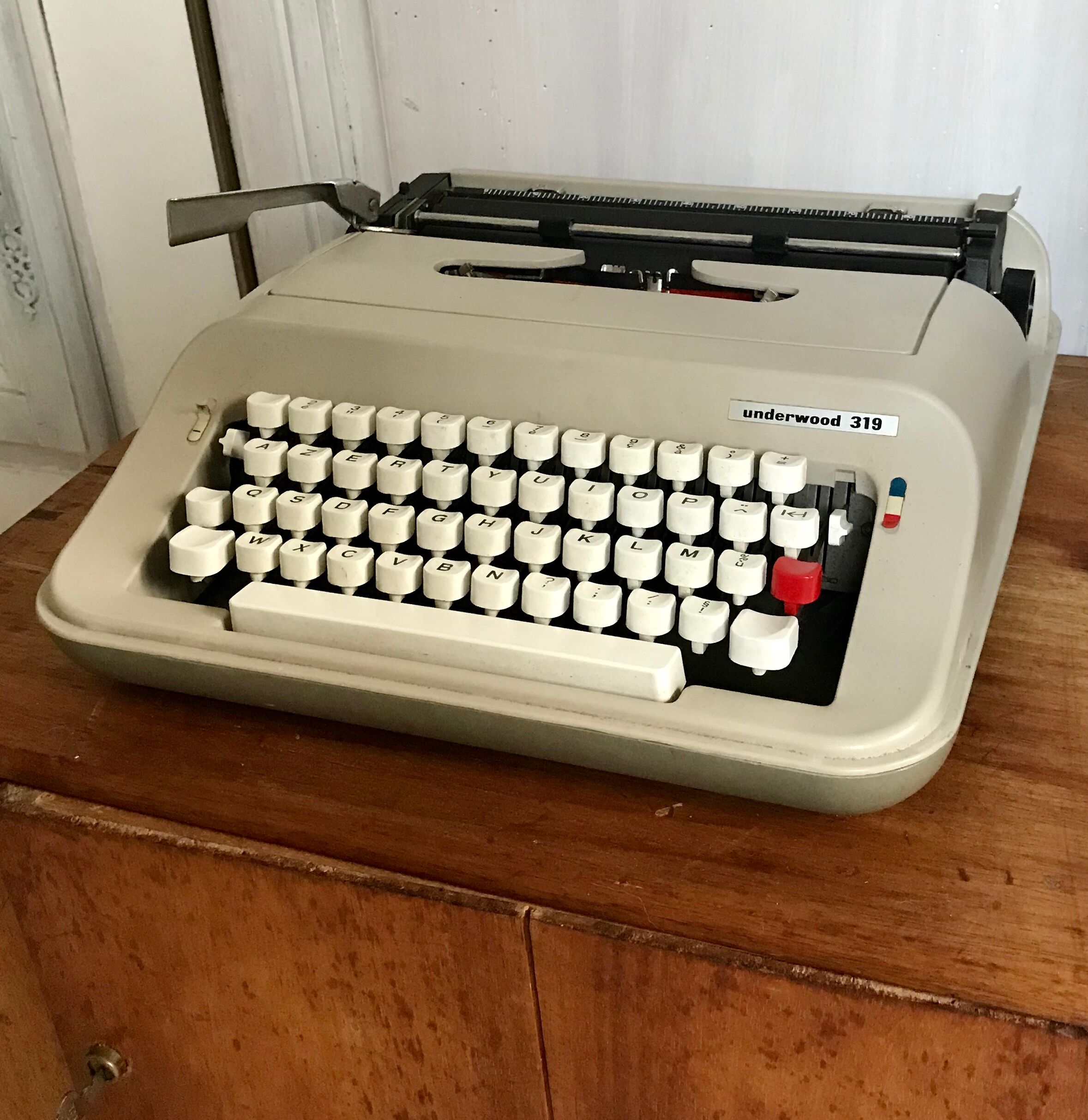 Underwood 319 typewriter
