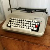 Underwood 319 typewriter