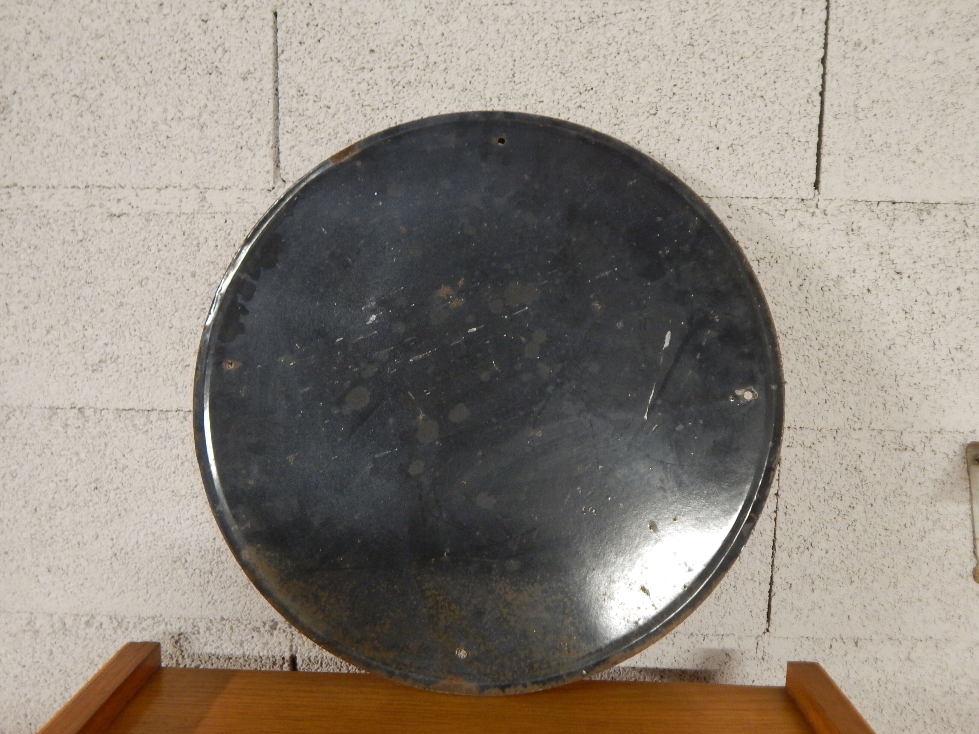 Old road sign enamelled one-way