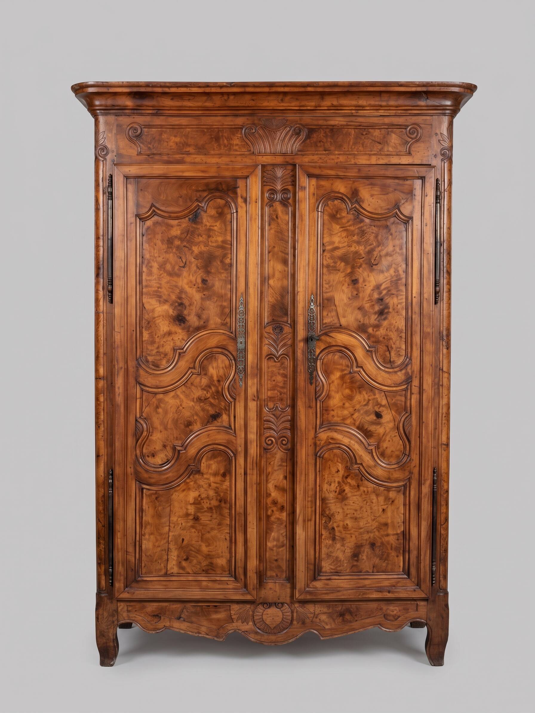 19th century Bressan antique wardrobe in good condition.