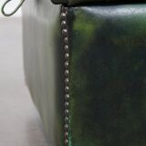 Pouf Chesterfield en cuir de vache vert avec roulettes