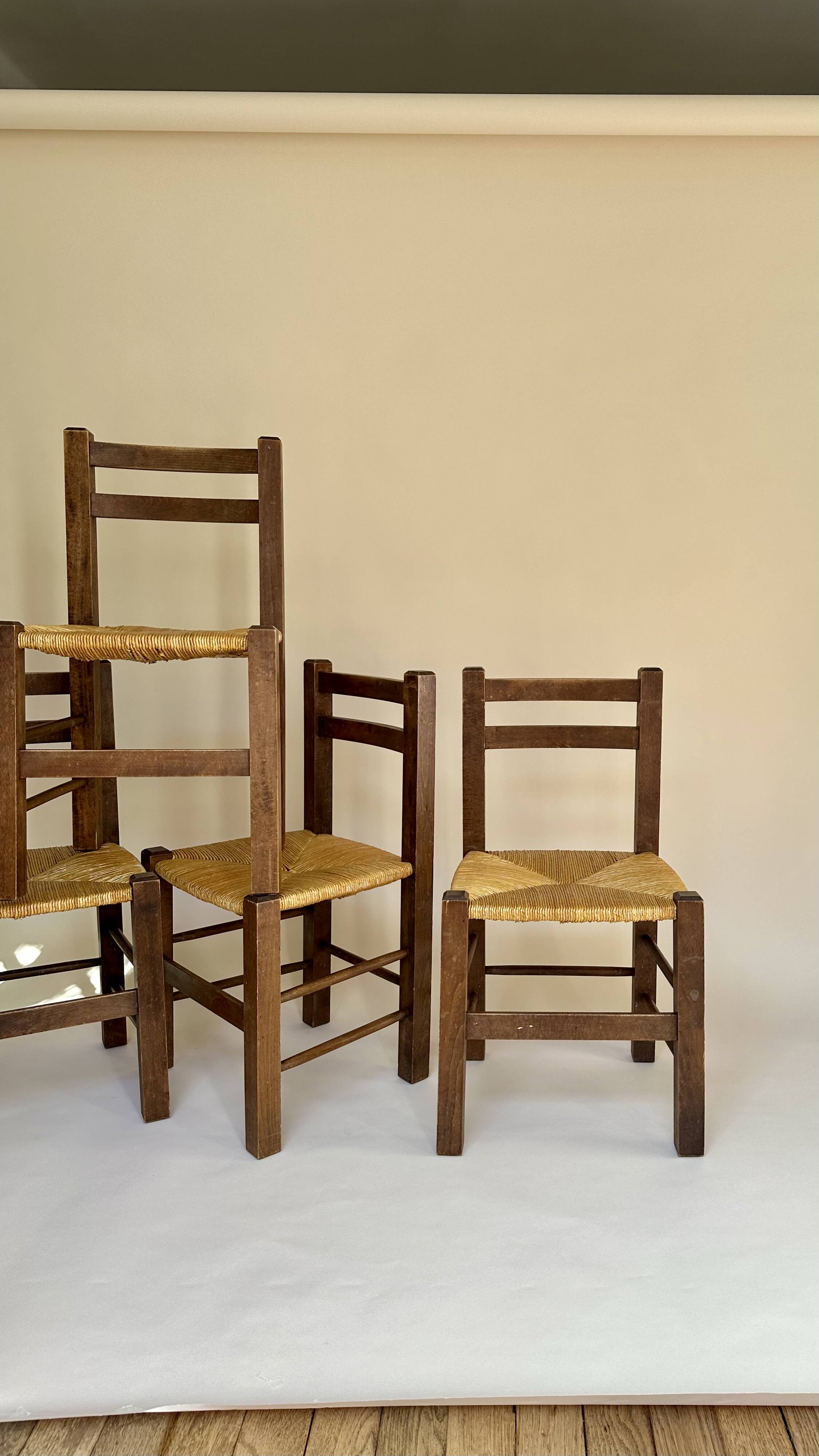 Set de quatre chaises paysannes paillées