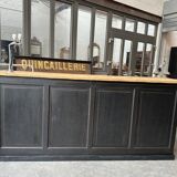 1920s bar counter