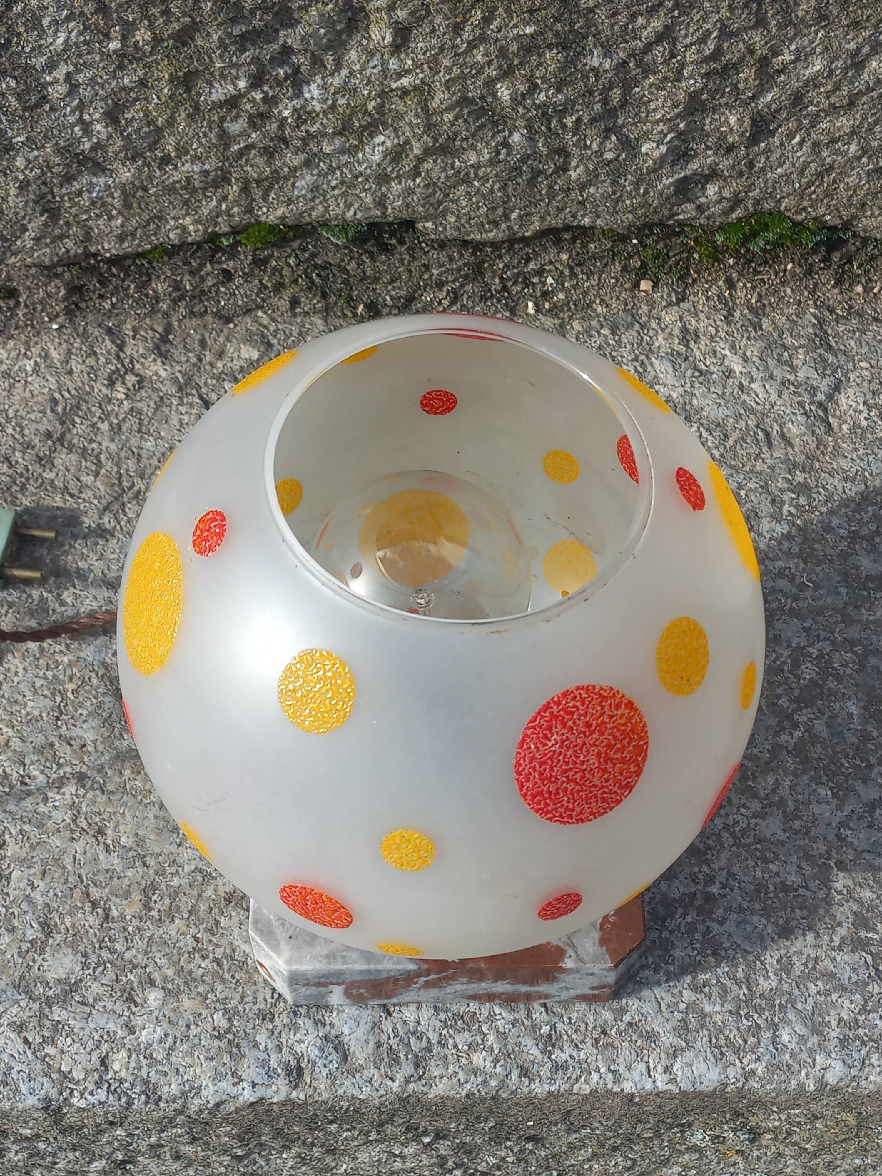 Art Deco night light in marble and enamelled glass from the 1930s.