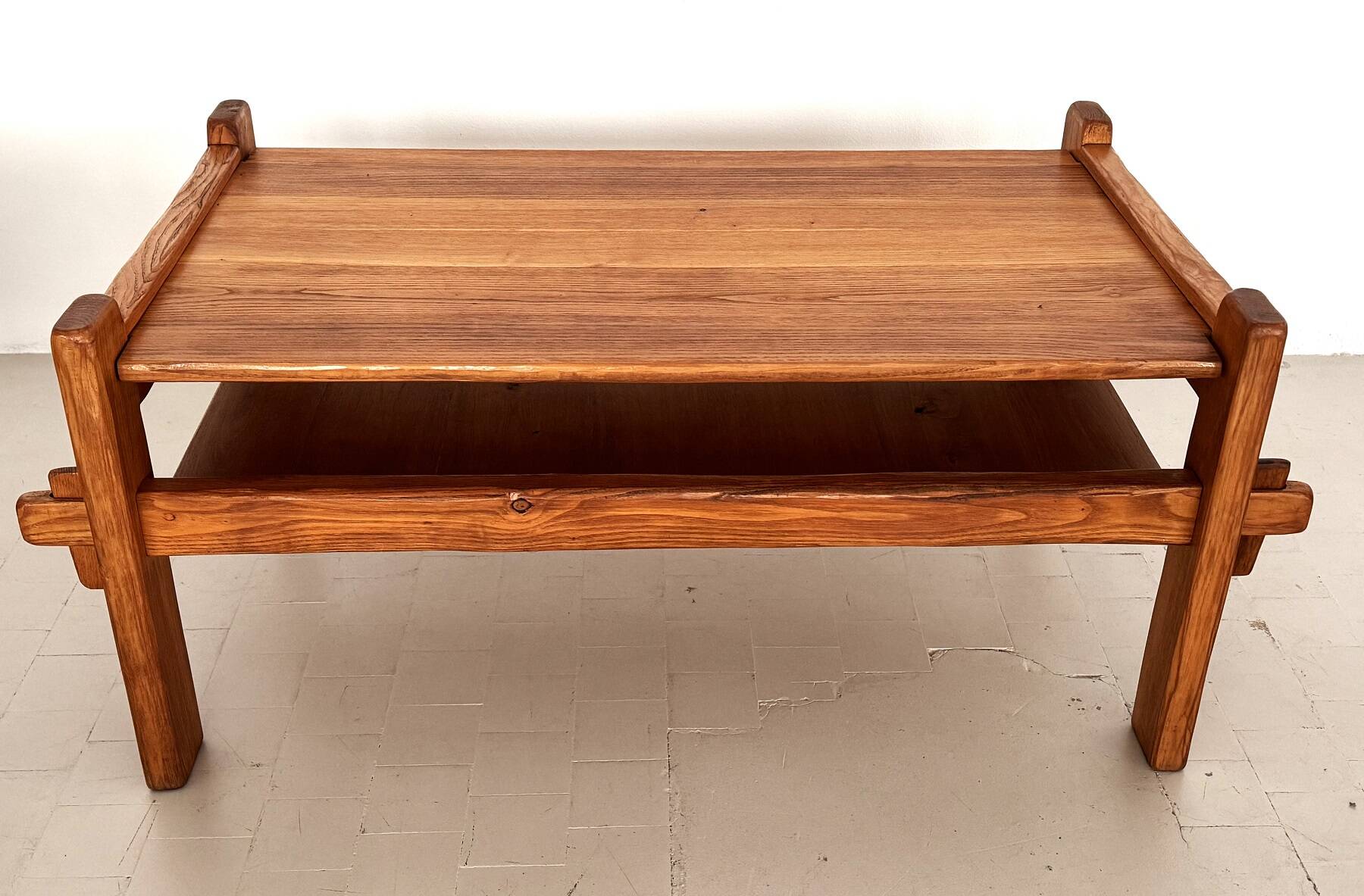 Salon de campagne italien en chêne avec nouveau revêtement en tissu bouclé, années 1970