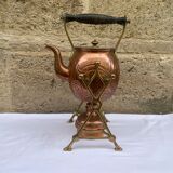 Ancien samovar en cuivre