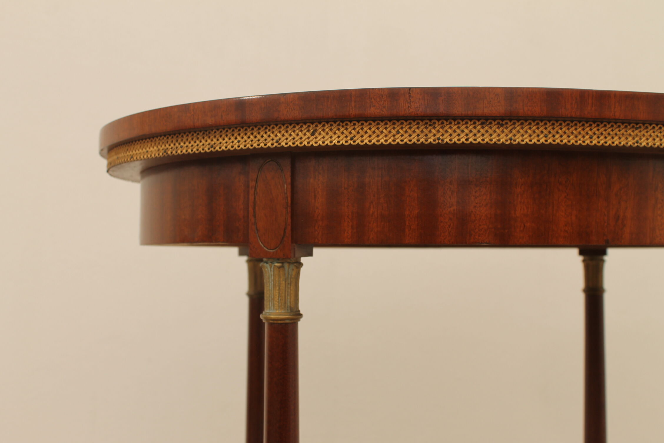 Table d’appoint en acajou de la Sécession viennoise vers 1915