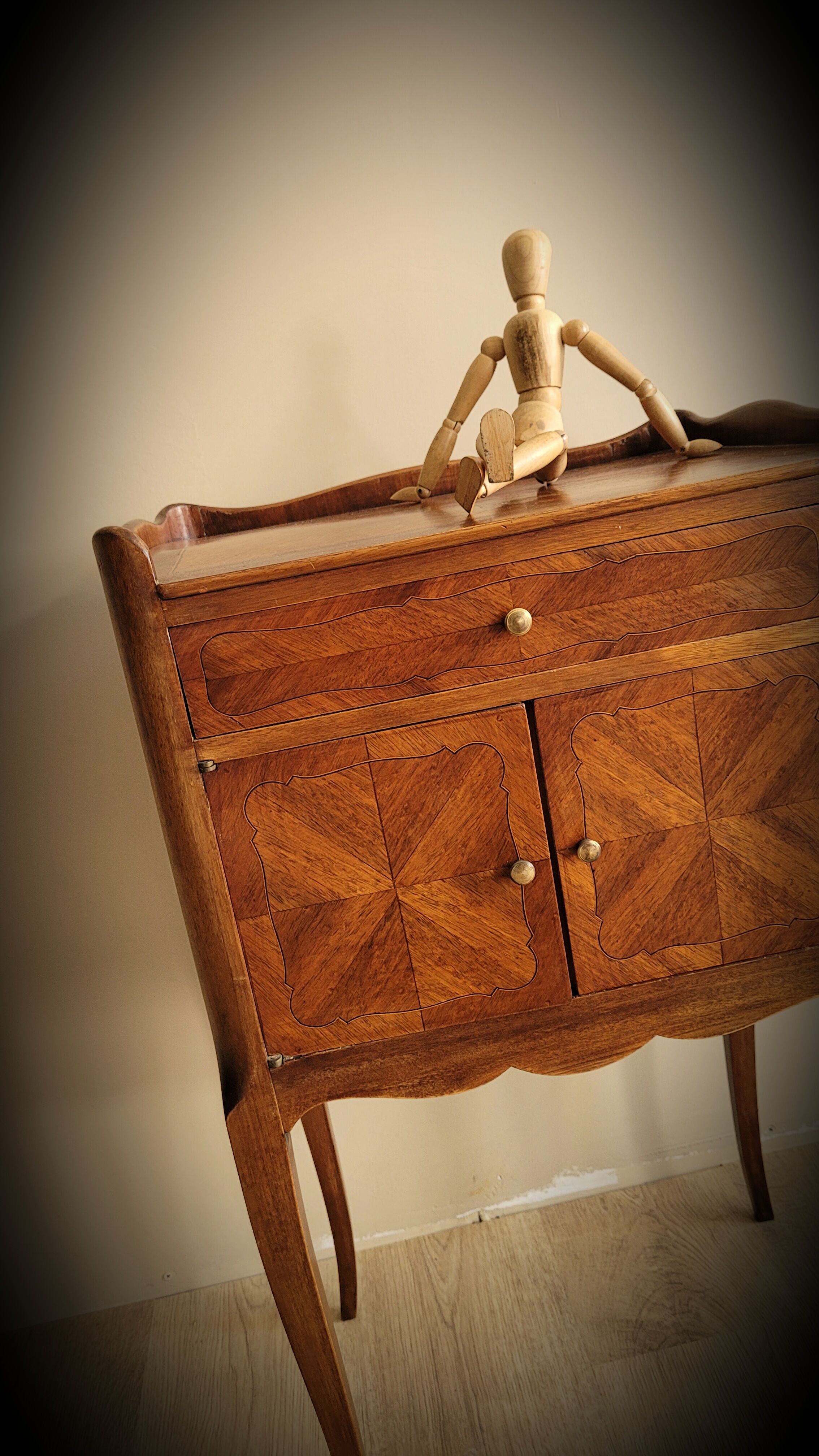 Bedside regency 2P 1T