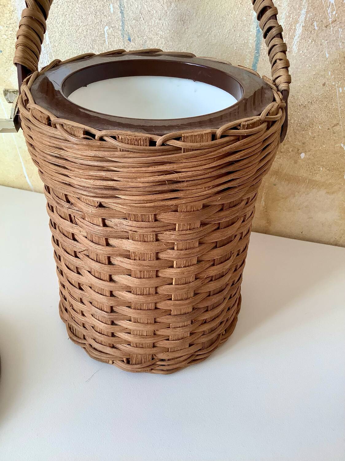 Wicker rattan ice bucket