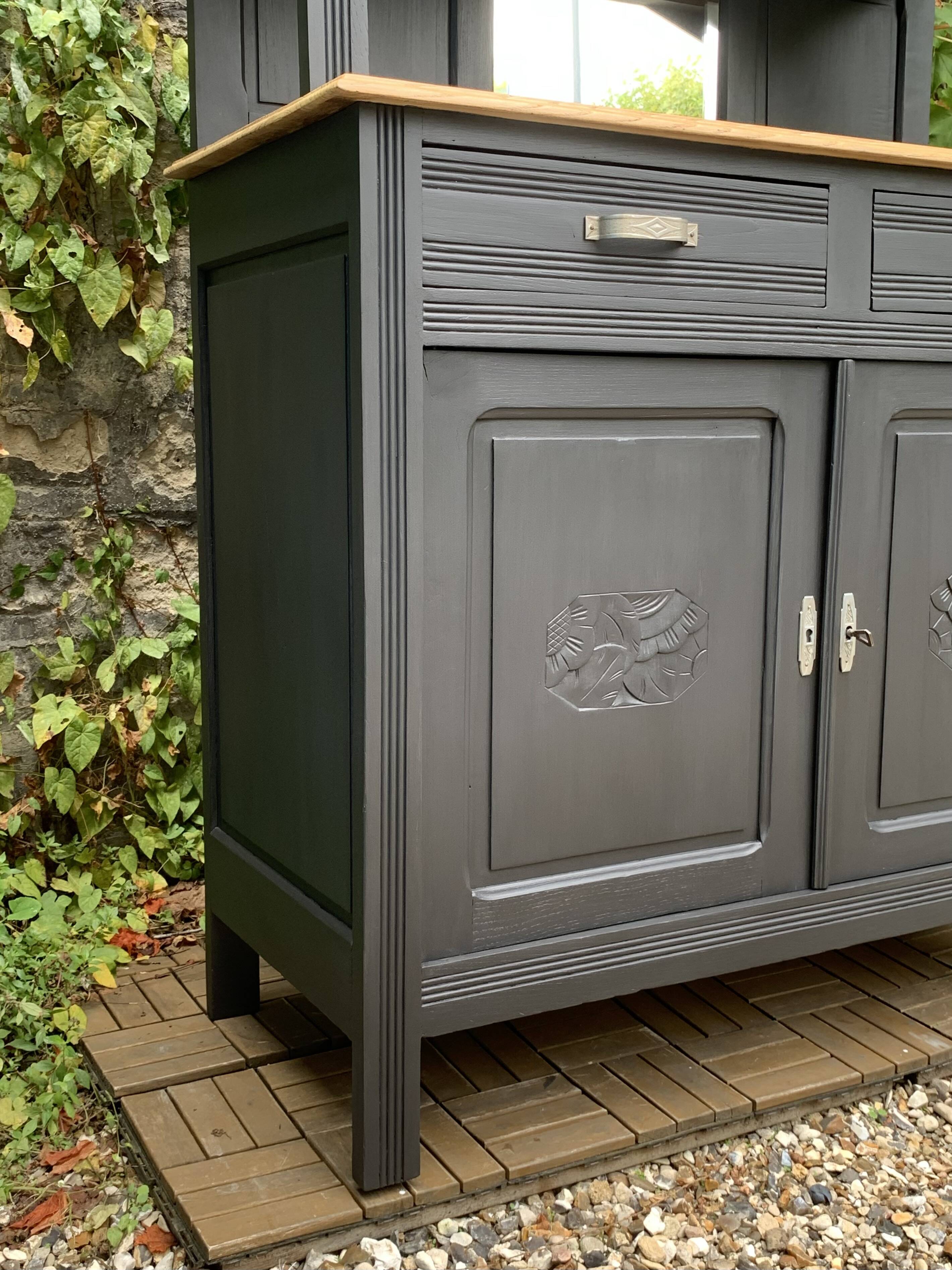 Parisian art deco buffet in solid walnut 1930