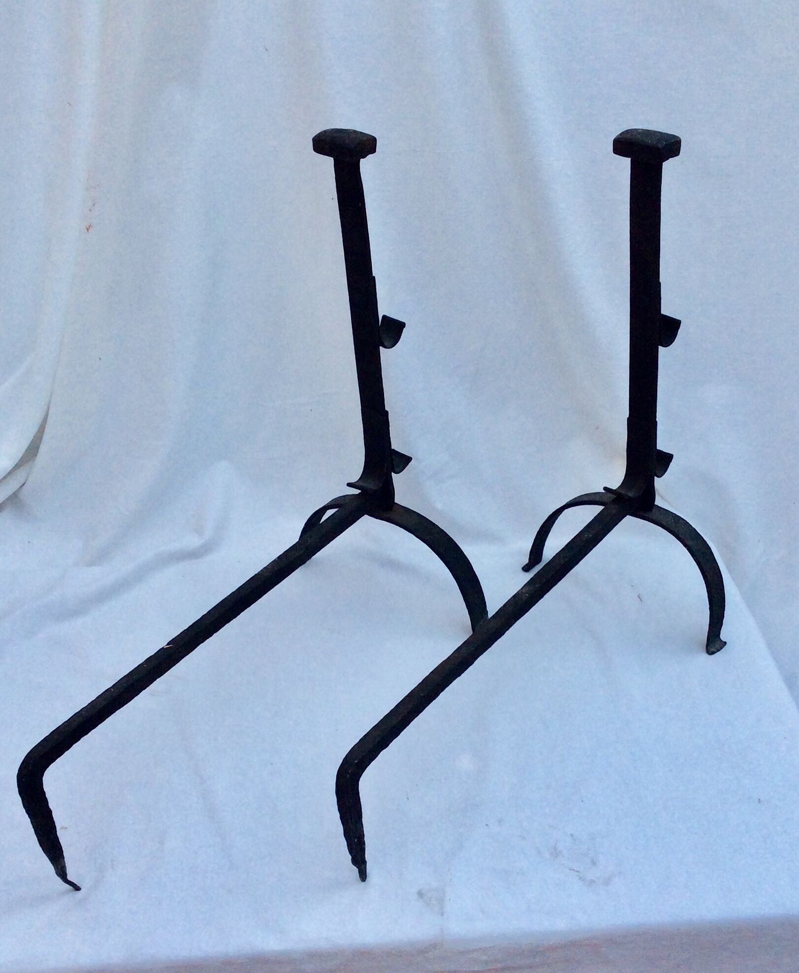 Paire de chenets en fer vintage