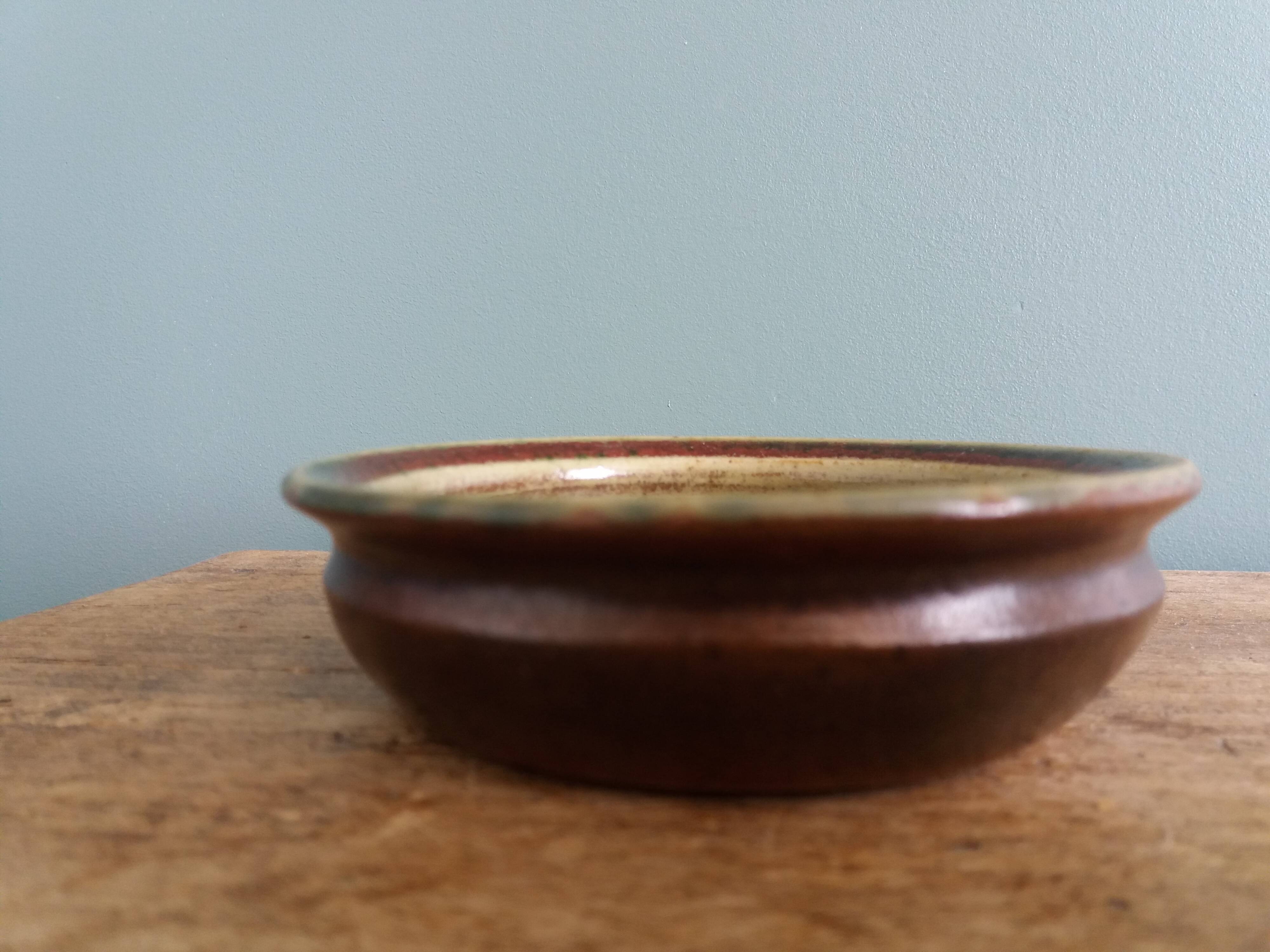 Stoneware bowl signed Fontgombault