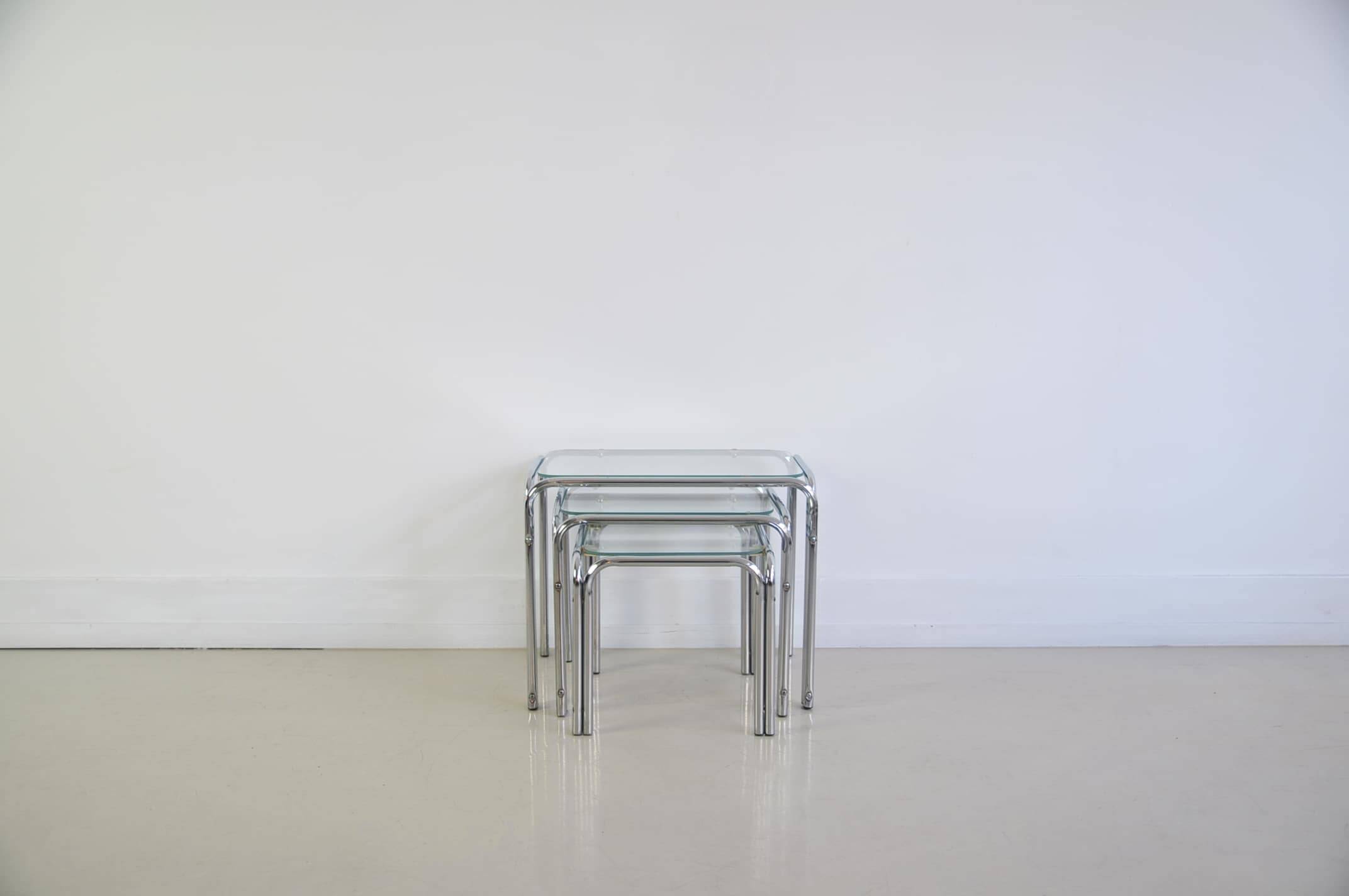 Ensemble de 3 tables gigognes en chrome