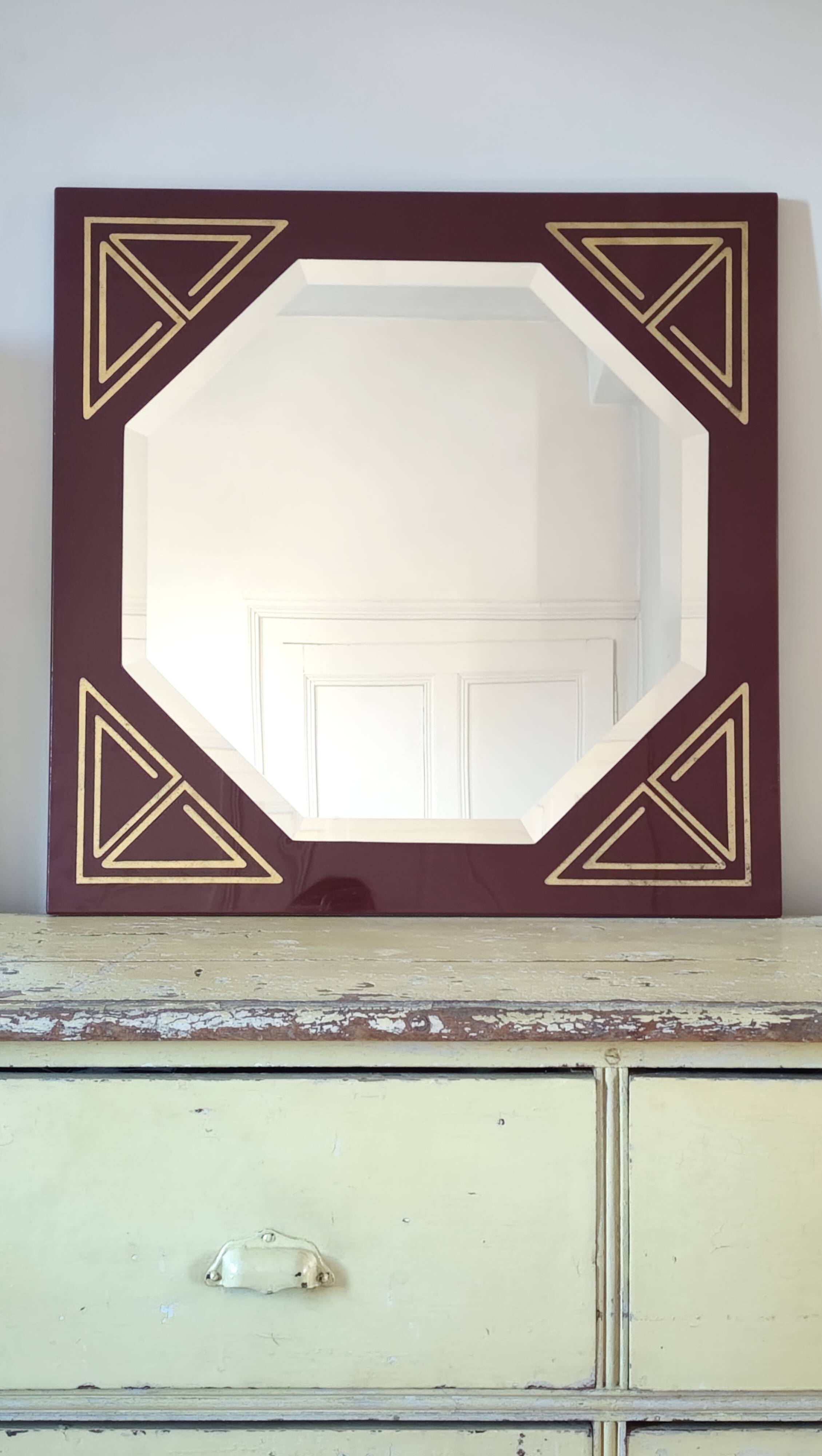 Miroir laqué et incrustation doré vintage