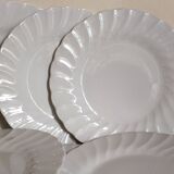 Neuf assiettes à mignardises en porcelaine fine Anglaises