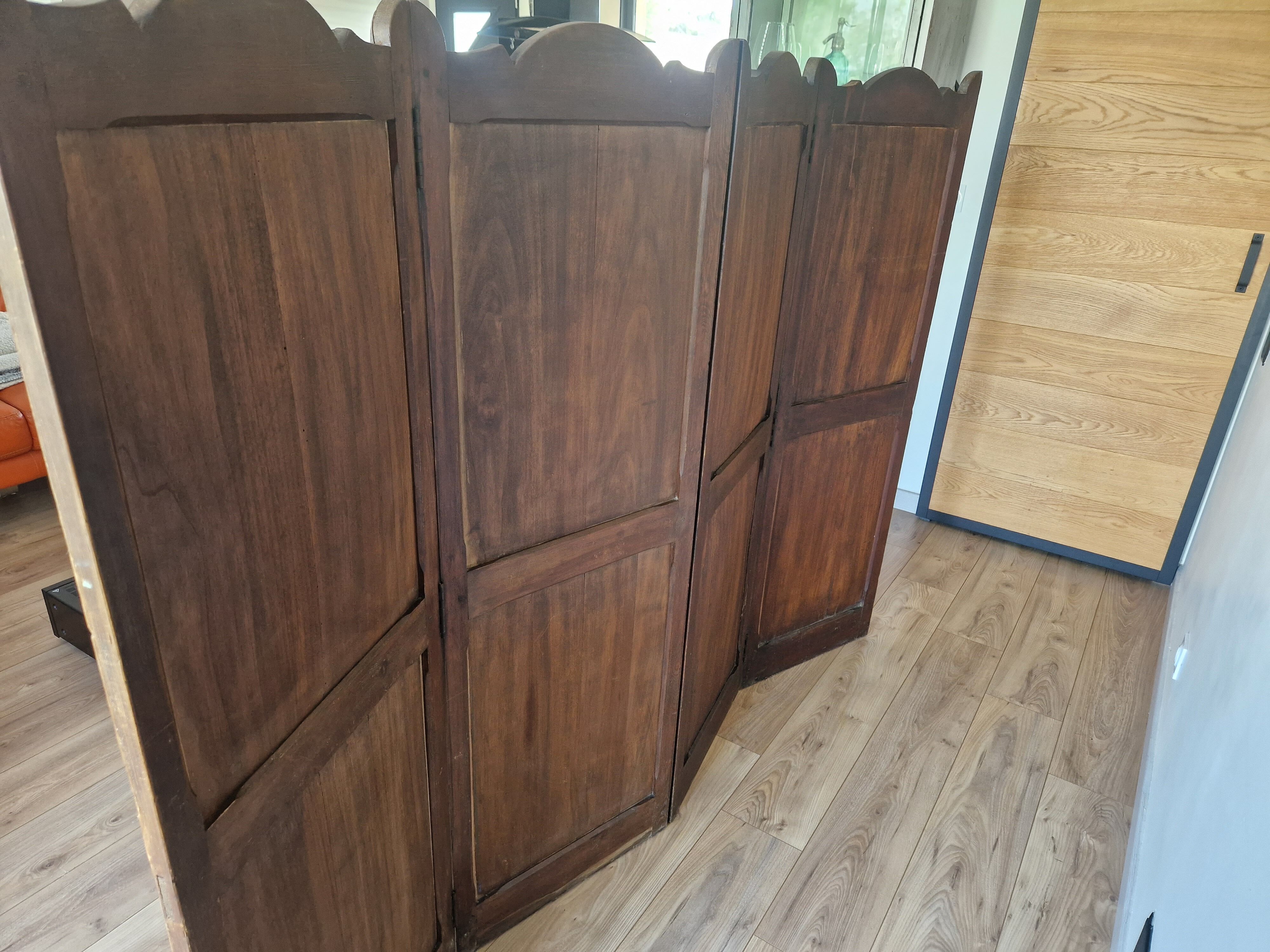 Nineteenth century wooden 4-leaf country canopy