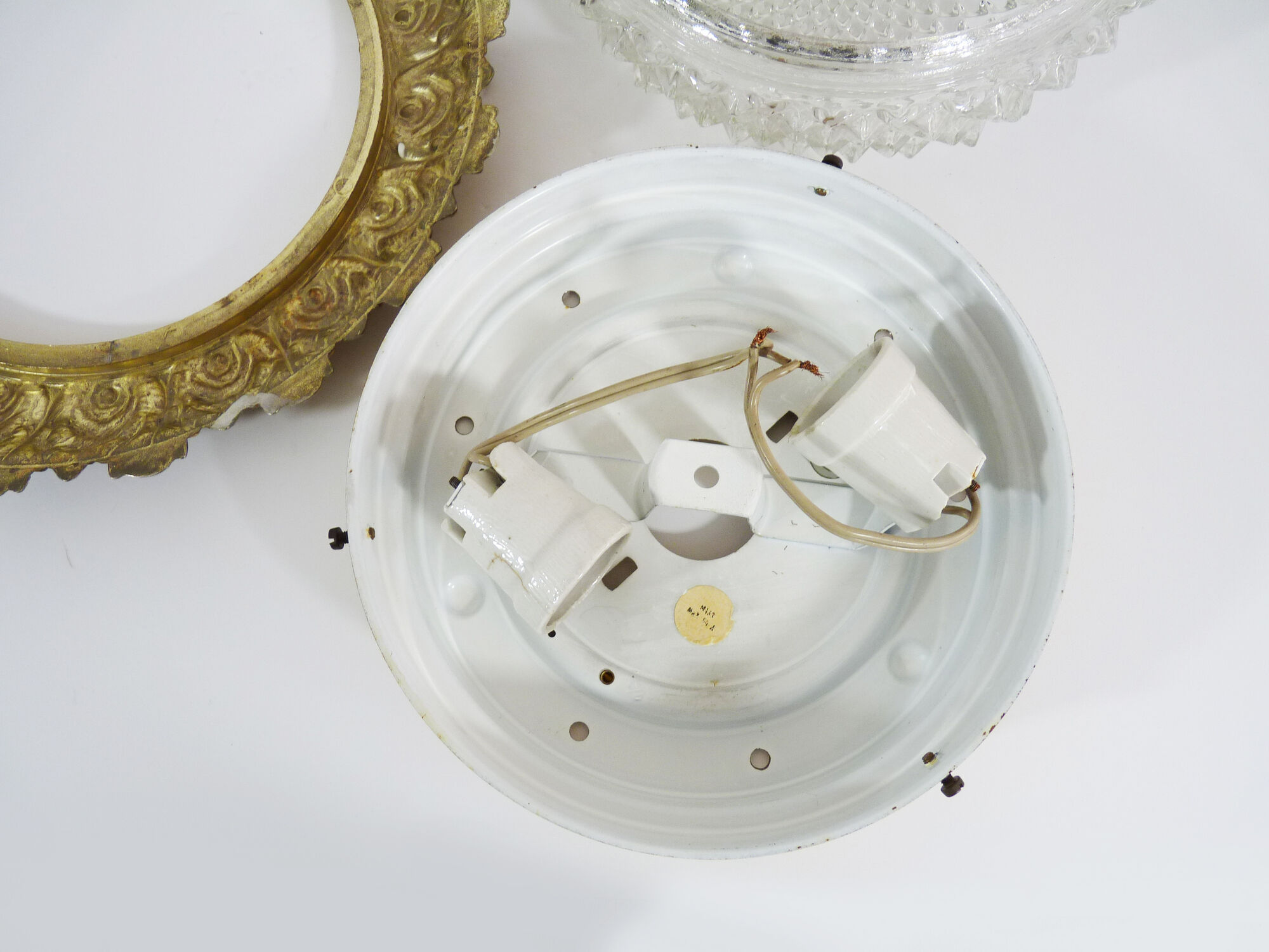Brass and gold metal ceiling and diamond chiseled glass globe, double lights. Year 80