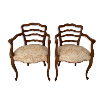 Fauteuil Louis XV en noyer