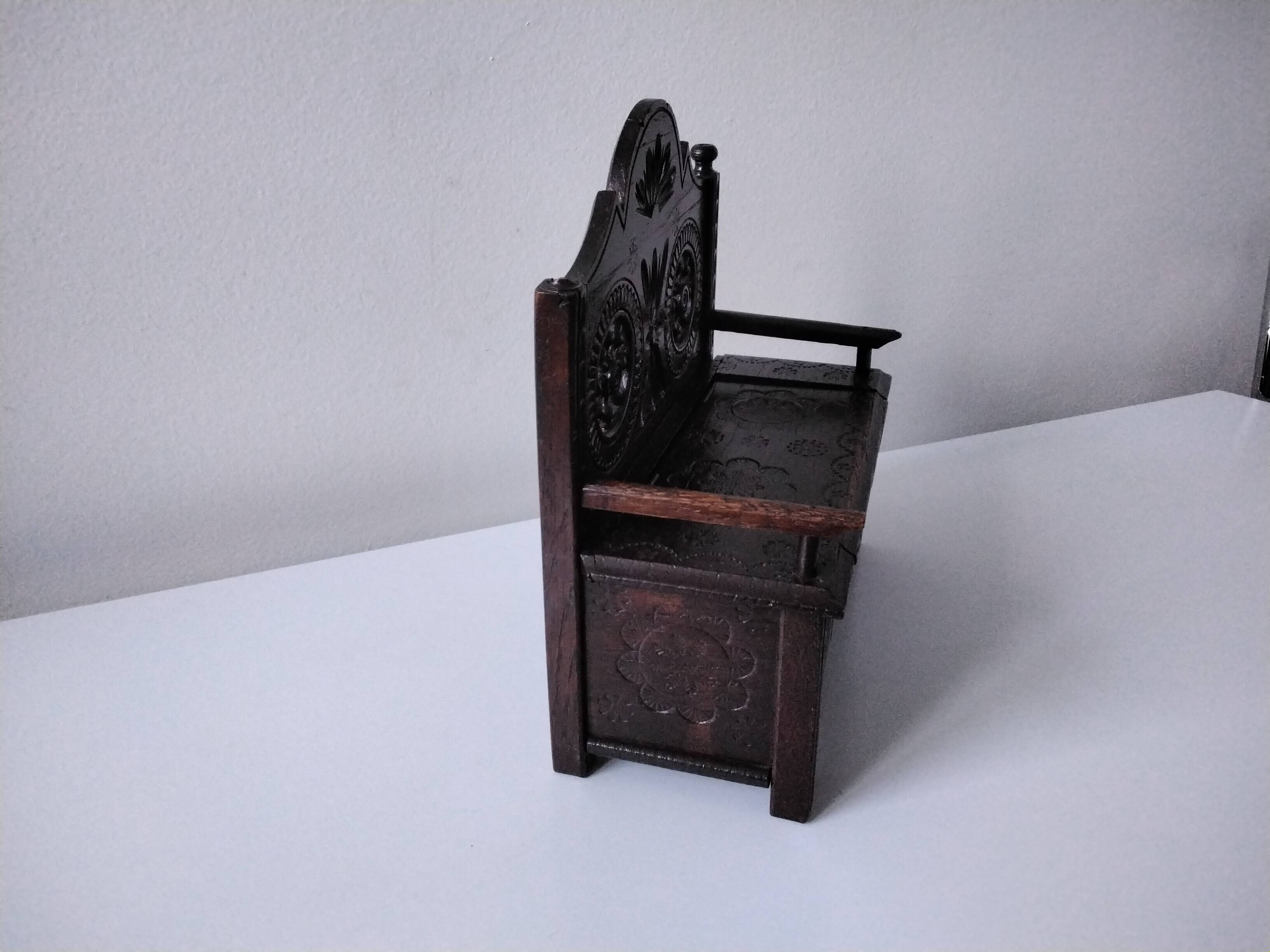 Miniature Breton chest bench