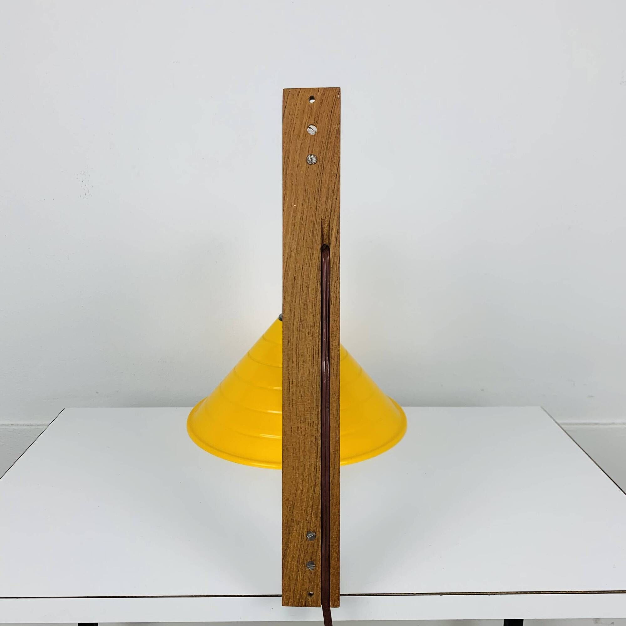 Scandinavian accordion wall light from the 60s, wood and yellow reflector