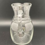 Carafe and stemmed glasses service