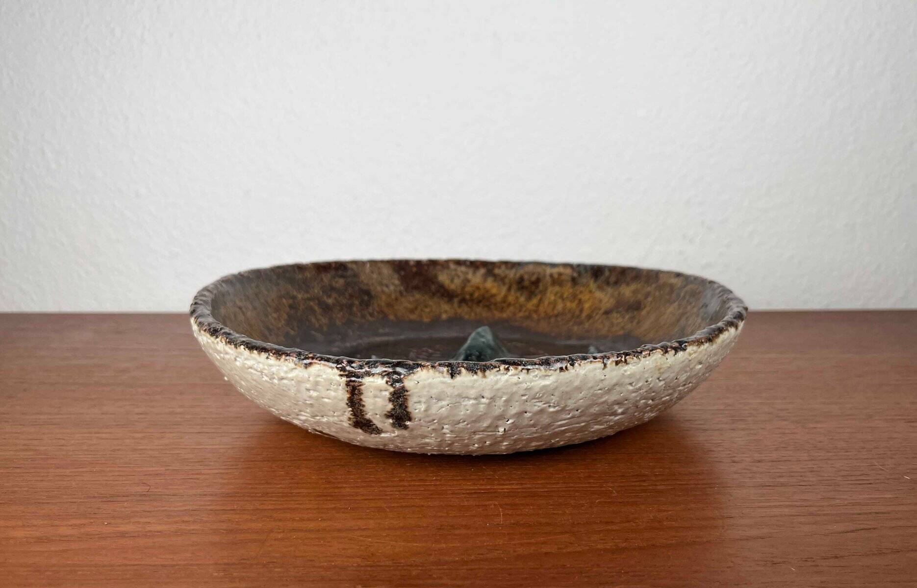 Danish Scandinavian bowl from the mid-century by Clara Helmich, 1960s.