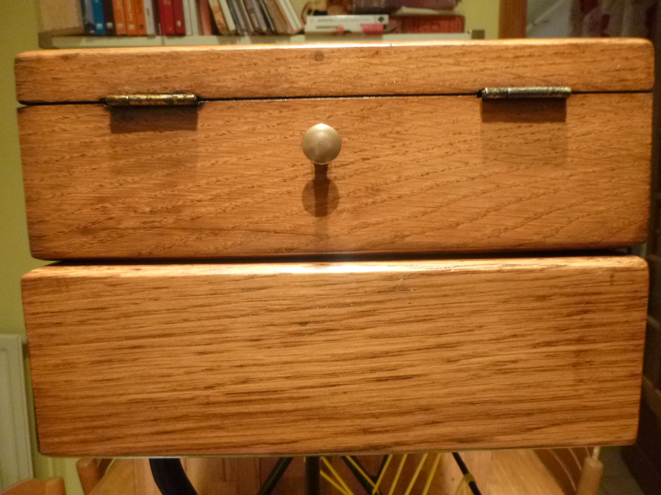 Vintage Scoubidou worker yellow