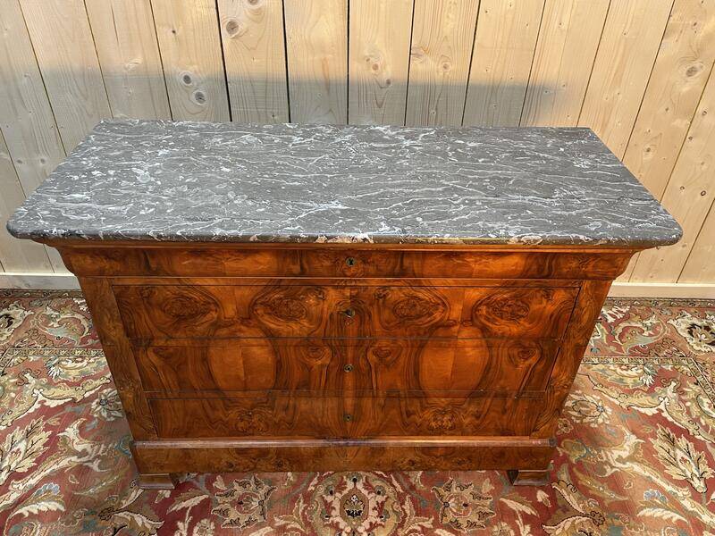 Commode époque Louis Philippe loupe de noyer  marbre gris veiné