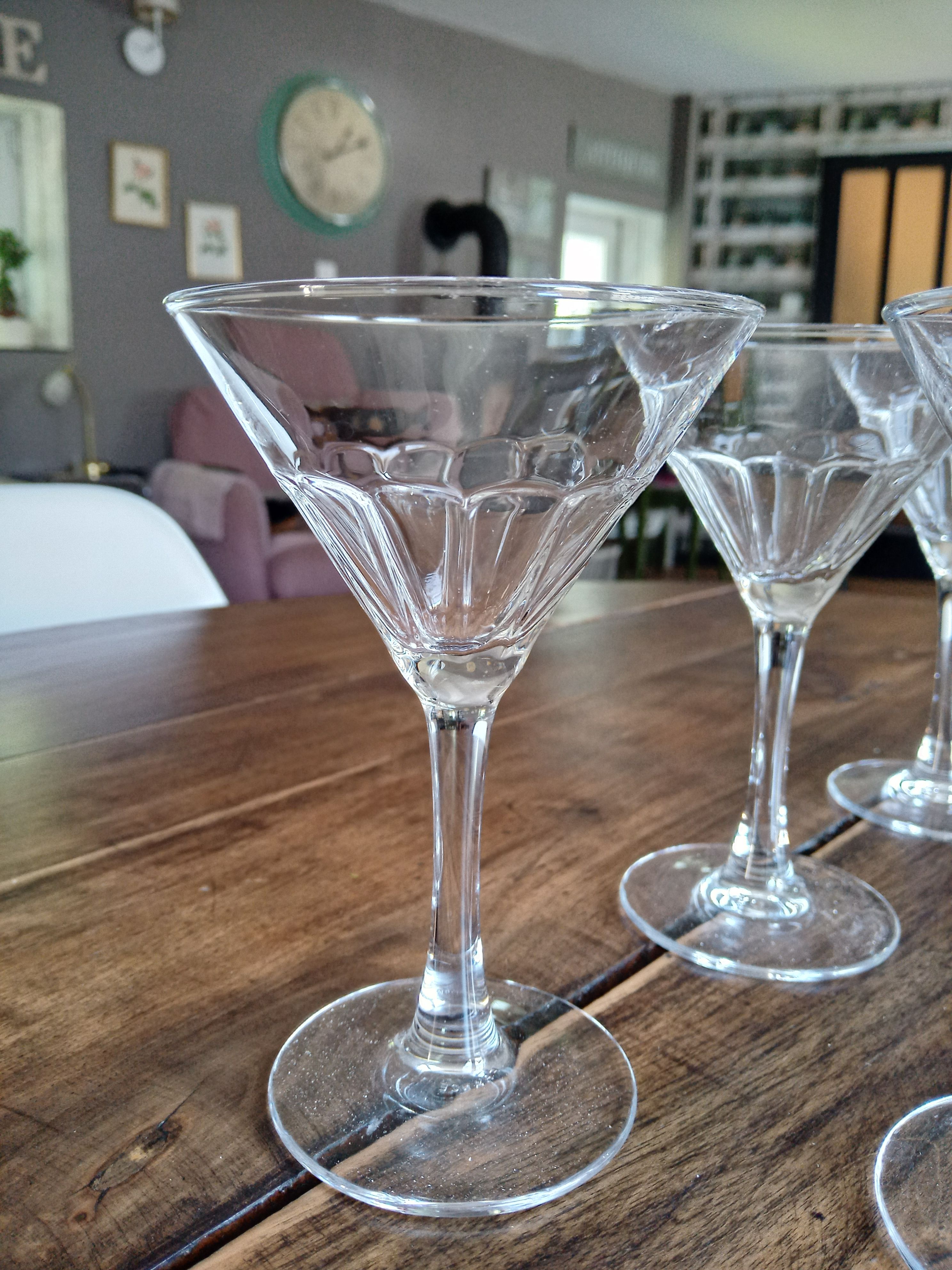 Lot of 6 vintage champagne glasses in conical drinking glass