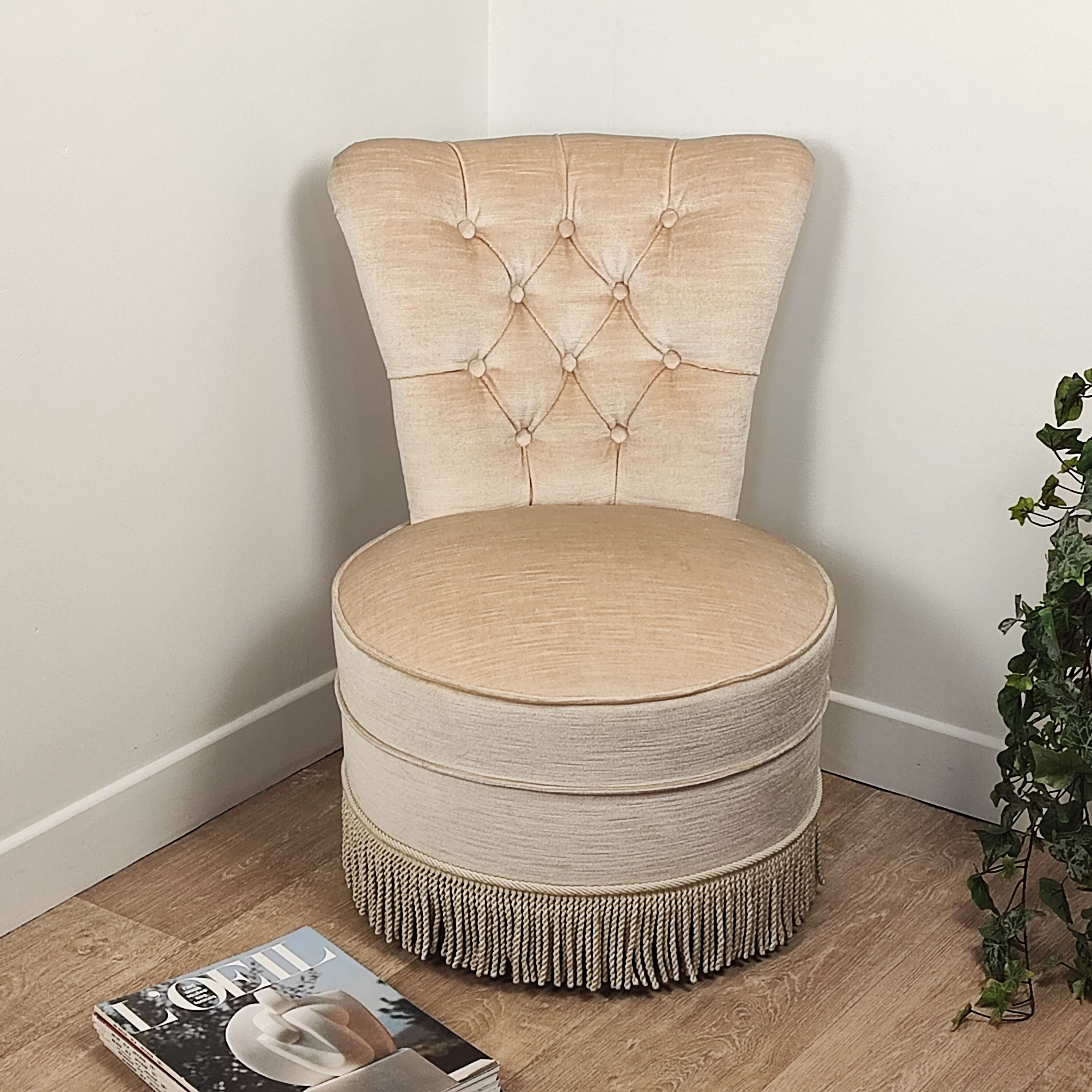 Beige velvet toad armchair