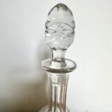 Small carafe and its chiseled glass stopper