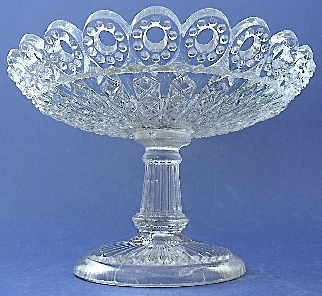 Plate mounted on pressed-molded glass column