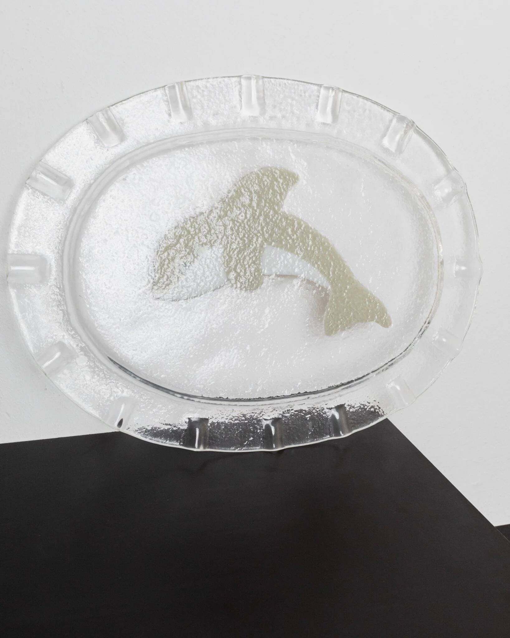 Vintage Murano glass serving platter with dolphin decoration, Italy, 1980s.