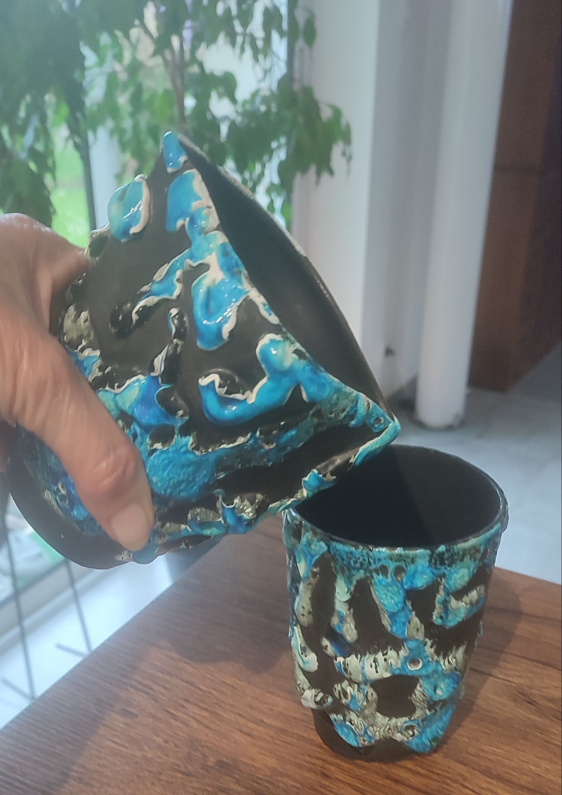 Milk jug and ceramic cup Cyclope Émaux des Glaciers Charles Cart
