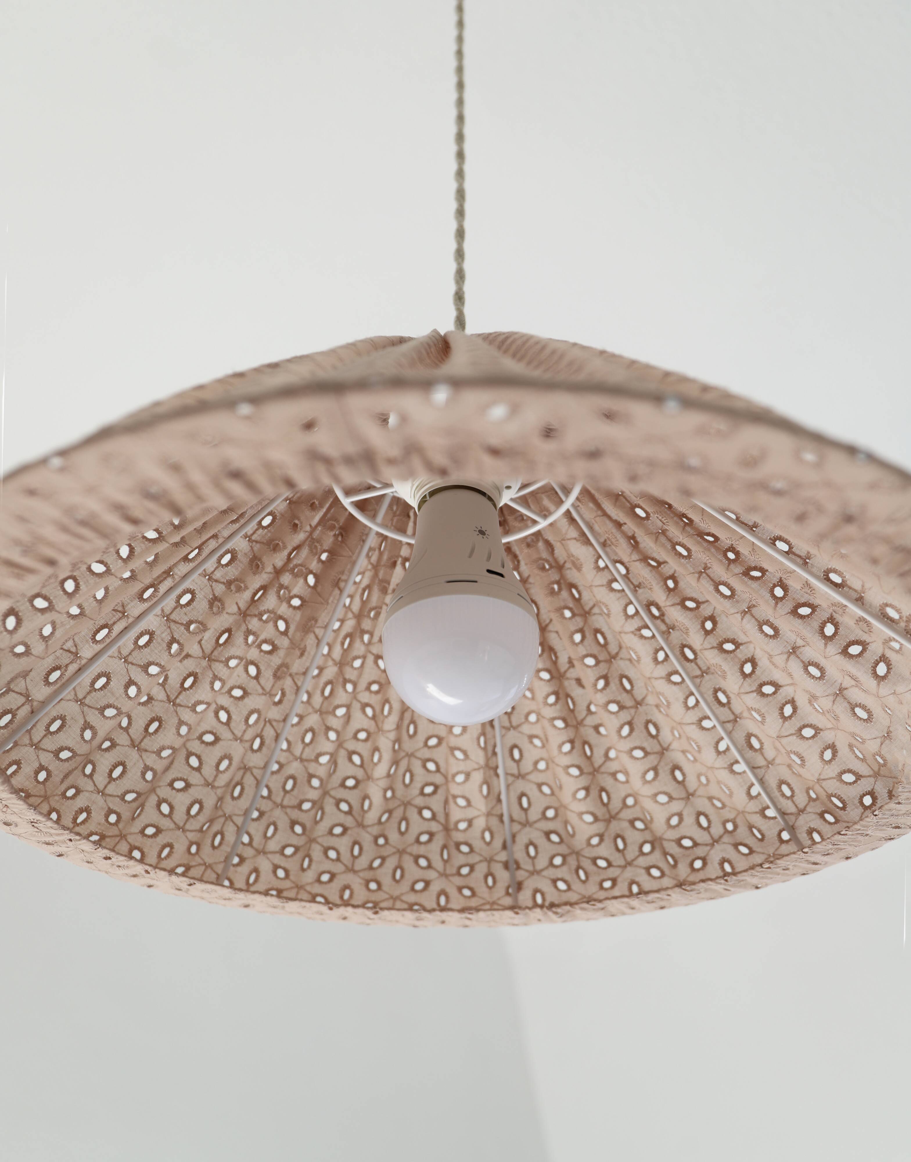 Openwork conical-shaped suspension "Malala broderie anglaise"