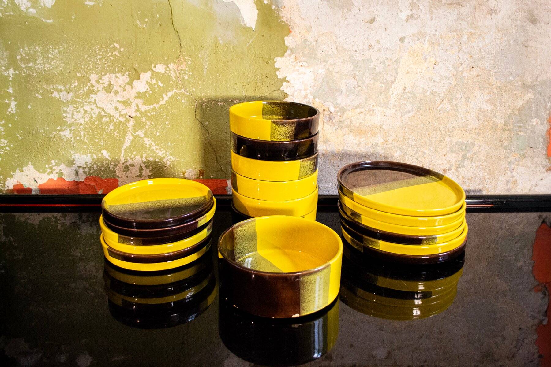 Ceramic coffee service by SIC Ceramiche Artistiche, 1970s, set of 19.