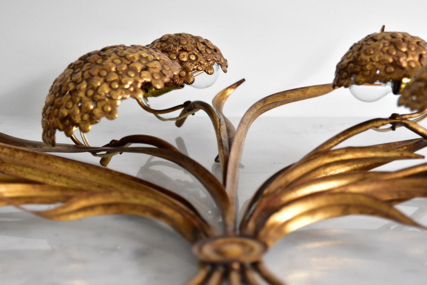 1960s hydrangea Palladio wall Sculpture Lamp Made in Italy