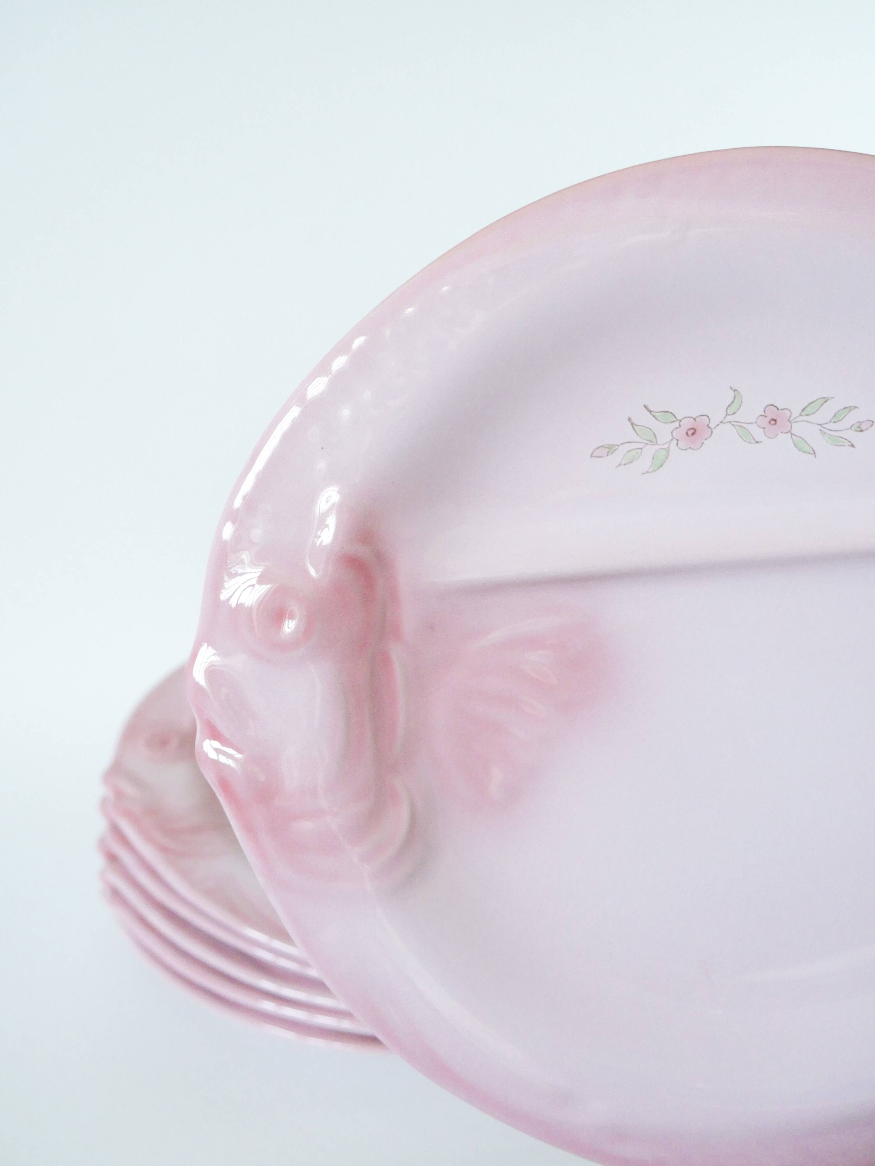 Set of 6 pink slip plates "Fish" model, Pornic earthenware "Mélusine", 1970