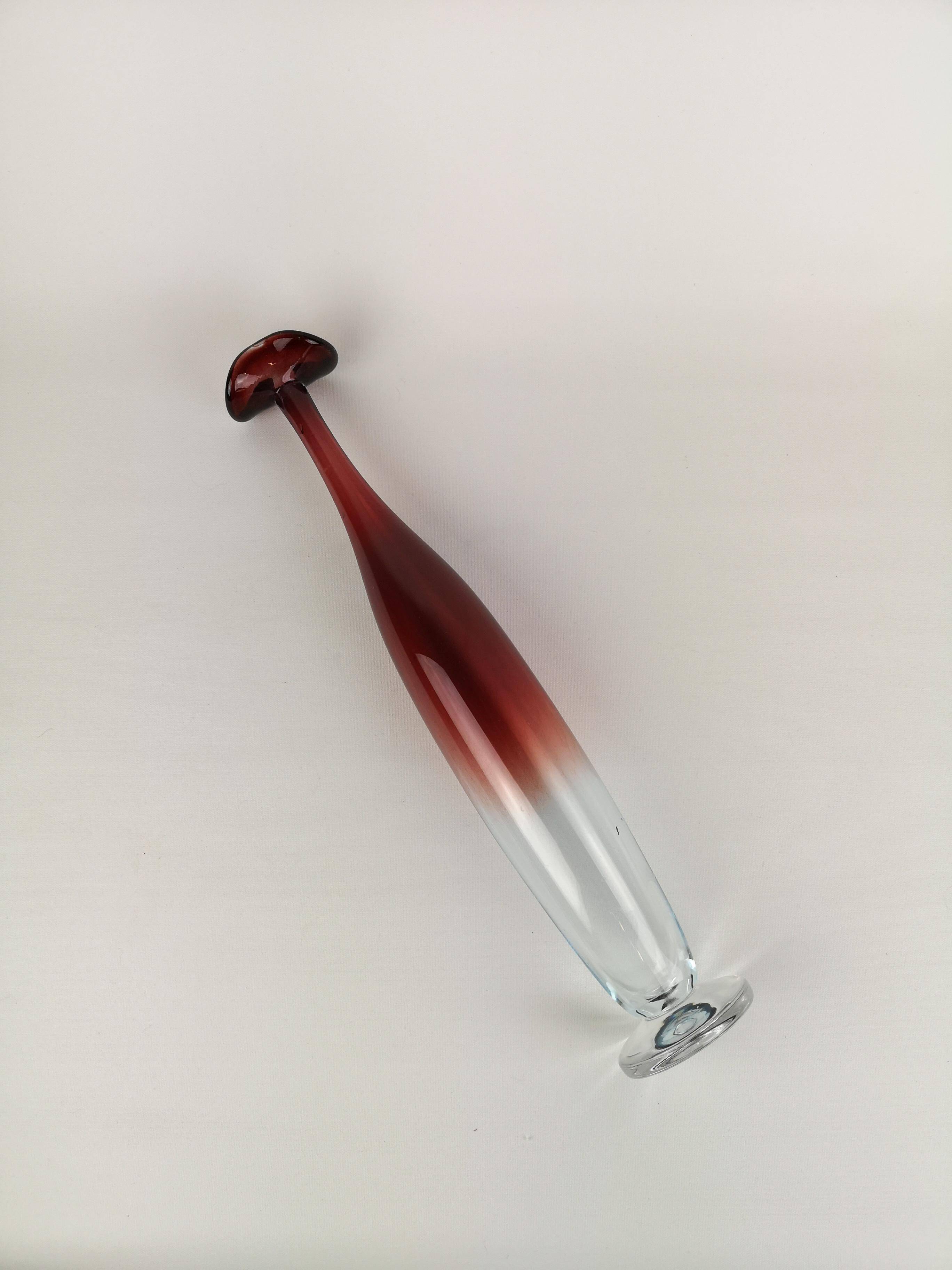 Midcentury display vase by Nils Landberg, Orrefors, circa 1950.