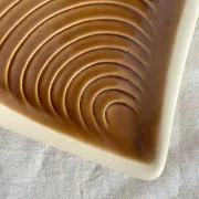 Shell-shaped vide poche by Verceram from the 1960s.
