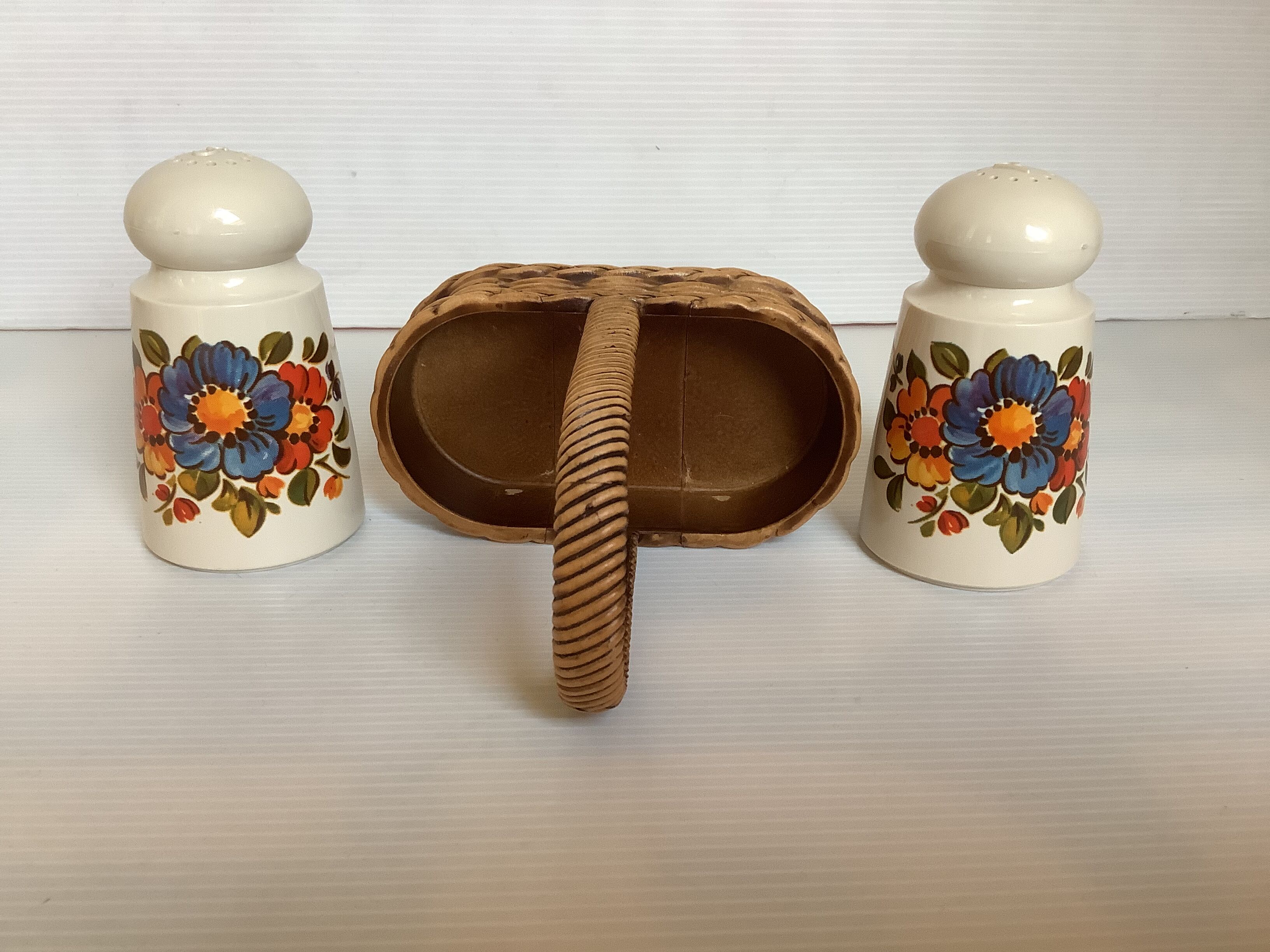 Flower salt and pepper shaker Emsa