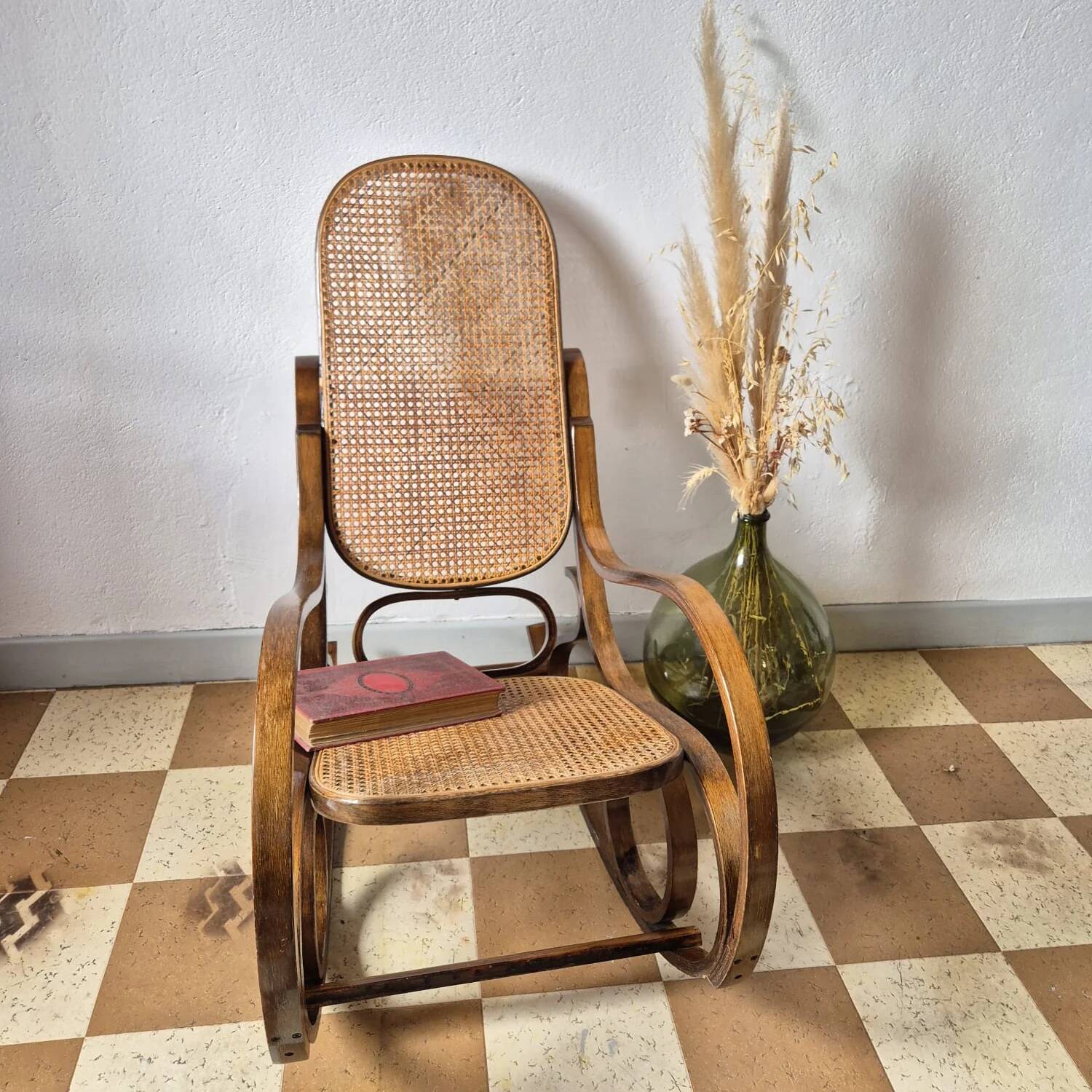 Rocking chair