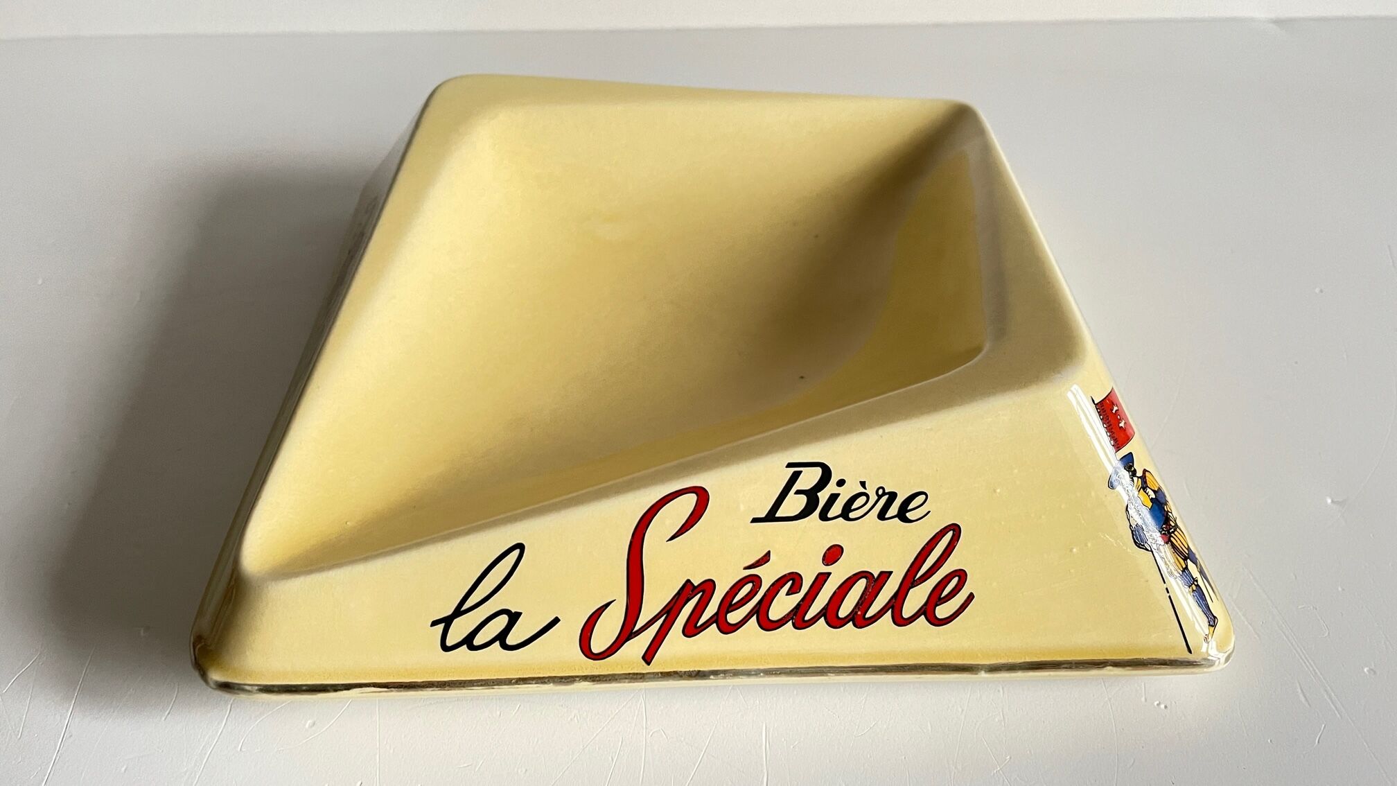 Vintage ceramic bistro ashtray