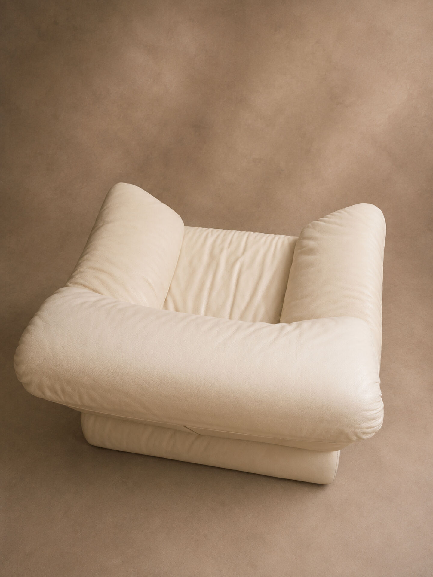 Italian leather buffalo sofa set in ecru – Poltromec Circa 1980