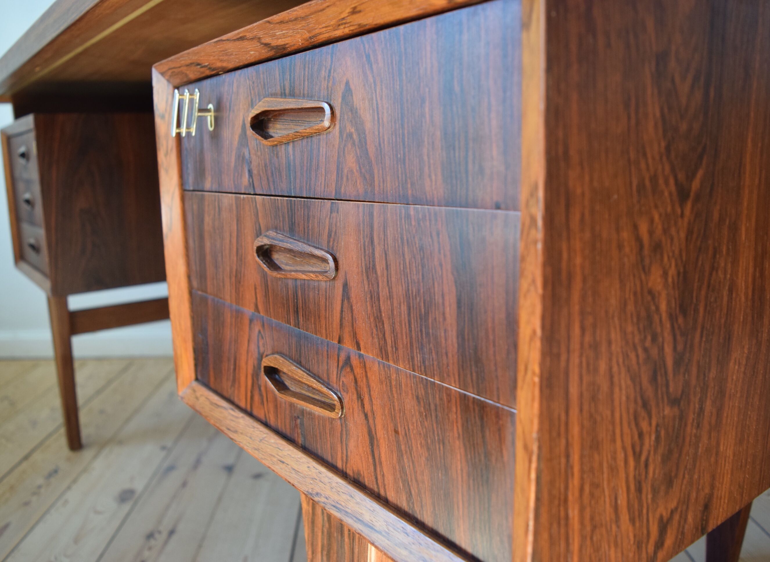 Mid-century danish floating rosewood desk, 1960