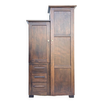 Armoire parisienne