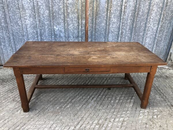 Table de ferme ancienne en chêne à barre à chat et 1 tiroirs.